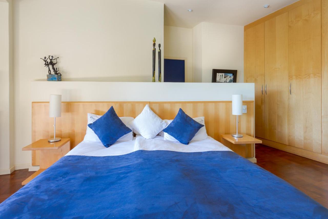 Lezard Bleu Guest House Cape Town Exterior photo